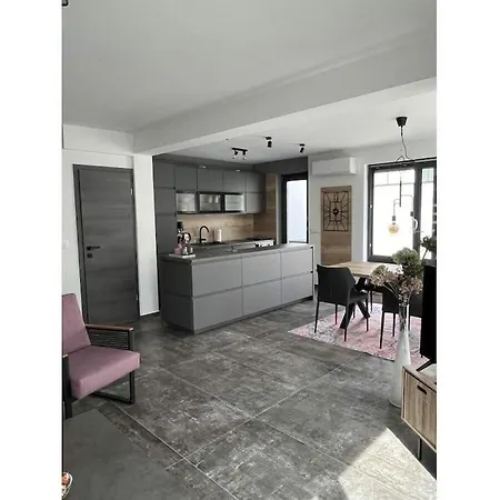 In With Swimming Pool Dom wakacyjny Medulin