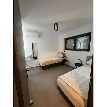 In With Swimming Pool Dom wakacyjny