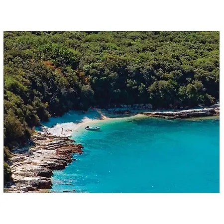 Dom wakacyjny In With Swimming Pool *