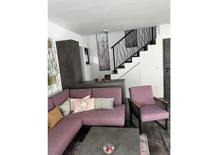 In With Swimming Pool 펜션 메덜린